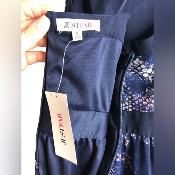 NEW JustFab Purple & Blue Printed Cross Back Mini Dress Size Small - Picture 9 of 9